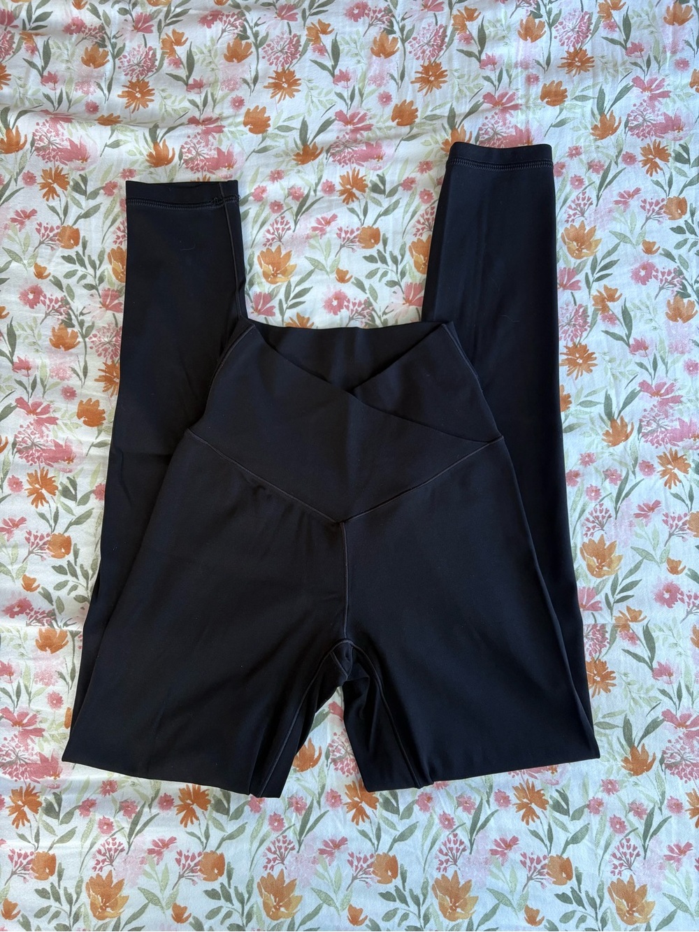 Aerie Offline Black Crossover High Waisted Leggings Size XS fitness gym workout